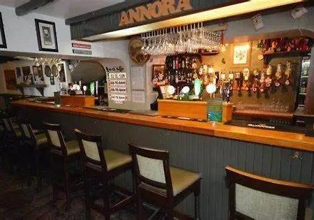 Annora Bar & Bed & Breakfast *