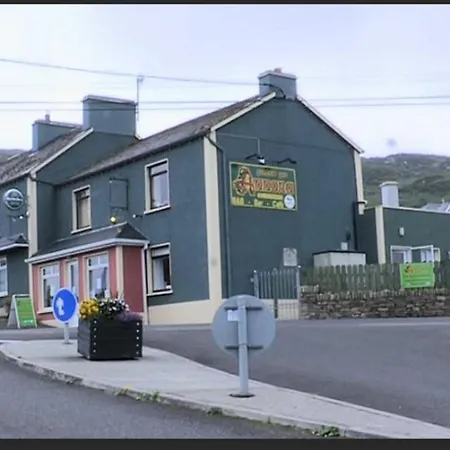 Annora Bar & Portnoo